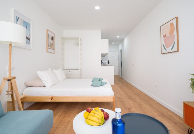 Studio in Las Palmas de Gran Canaria - HomeForGuest Studio Sol Canteras with terrace  Studio in Las Palmas de Gran Canaria - HomeForGuest Studio Sol Canteras with terrace
