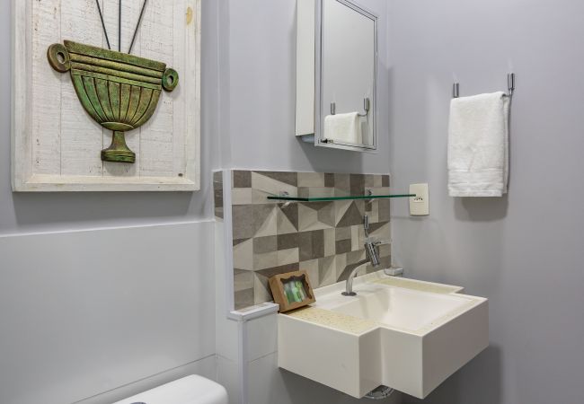 Apartment in Rio de Janeiro - Refuge in Copacabana | For 4 people | NSC401  Apartment in Rio de Janeiro - Refuge in Copacabana | For 4 people | NSC401