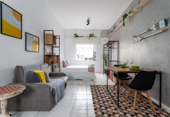  in Rio de Janeiro - 6 minutes from Ipanema beach and close to the underground | J804