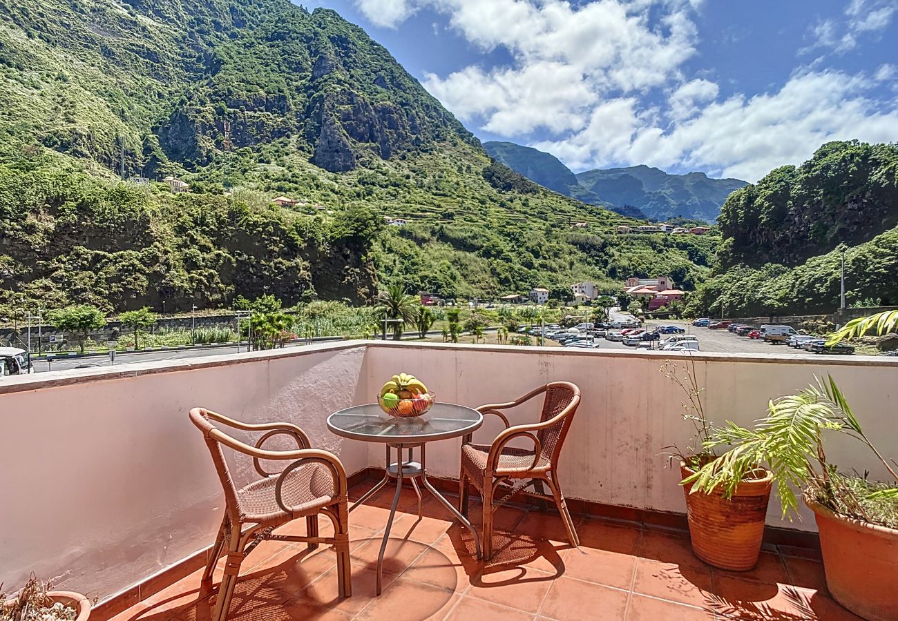 Apartment in São Vicente - Apartamento Amarelo by Atlantic Holiday