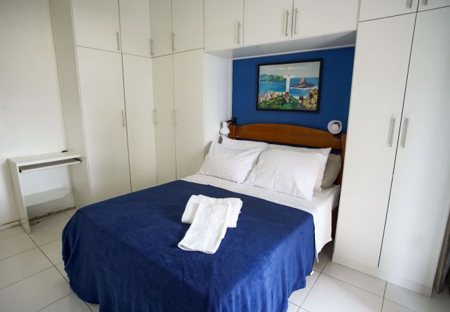 Apartment in Rio de Janeiro - LUC115| Flat na praia da Barra com piscina e sauna Apartment in Rio de Janeiro - LUC115| Flat na praia da Barra com piscina e sauna