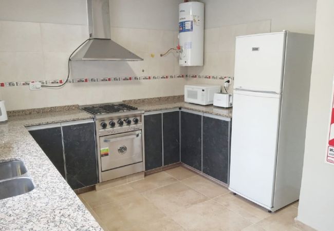 House in Mendoza - 10 dormitorios en Suite. Excelente ubicación House in Mendoza - 10 dormitorios en Suite. Excelente ubicación