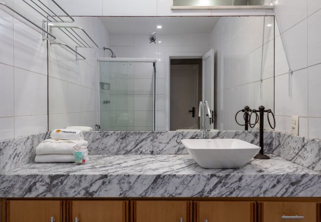 Apartment in Rio de Janeiro - 4 minutes from Copacabana beach | JN301 Apartment in Rio de Janeiro - 4 minutes from Copacabana beach | JN301
