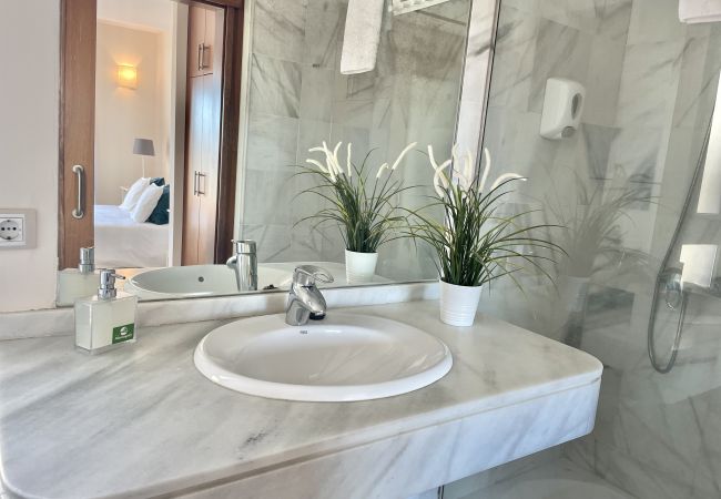Villa in San Bartolomé de Tirajana - HomeForGuest Villa in Salobre with magnificent views of the golf course. Villa in San Bartolomé de Tirajana - HomeForGuest Villa in Salobre with magnificent views of the golf course.