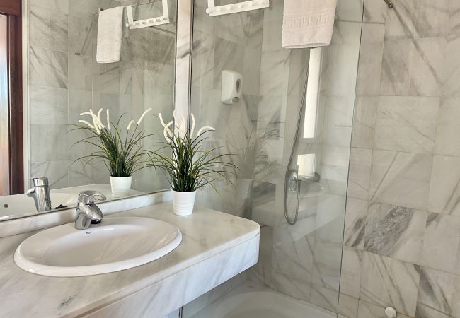 Villa in San Bartolomé de Tirajana - HomeForGuest Villa in Salobre with magnificent views of the golf course. Villa in San Bartolomé de Tirajana - HomeForGuest Villa in Salobre with magnificent views of the golf course.