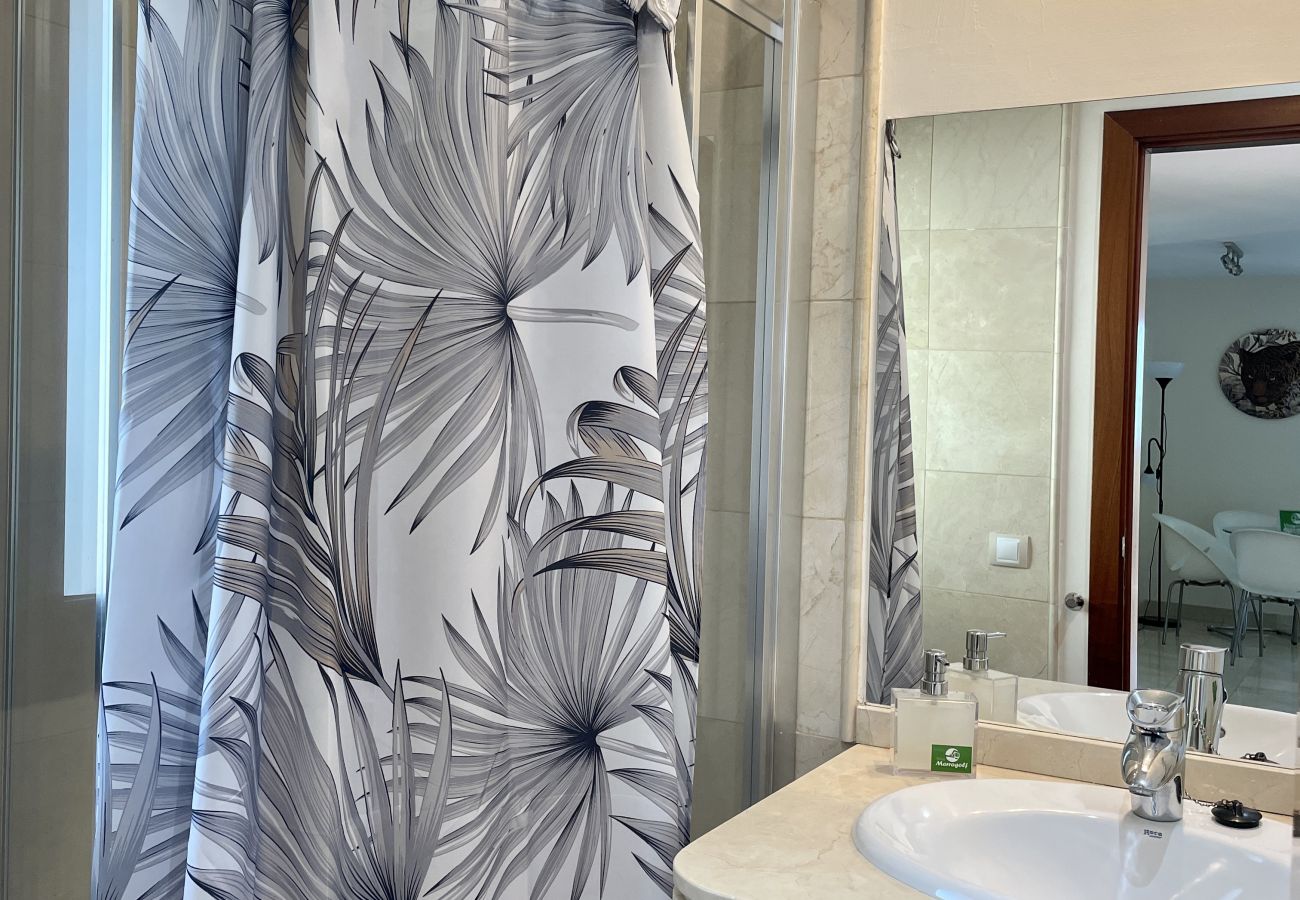 Villa in San Bartolomé de Tirajana - HomeForGuest Villa in Salobre with magnificent views of the golf course. Villa in San Bartolomé de Tirajana - HomeForGuest Villa in Salobre with magnificent views of the golf course.