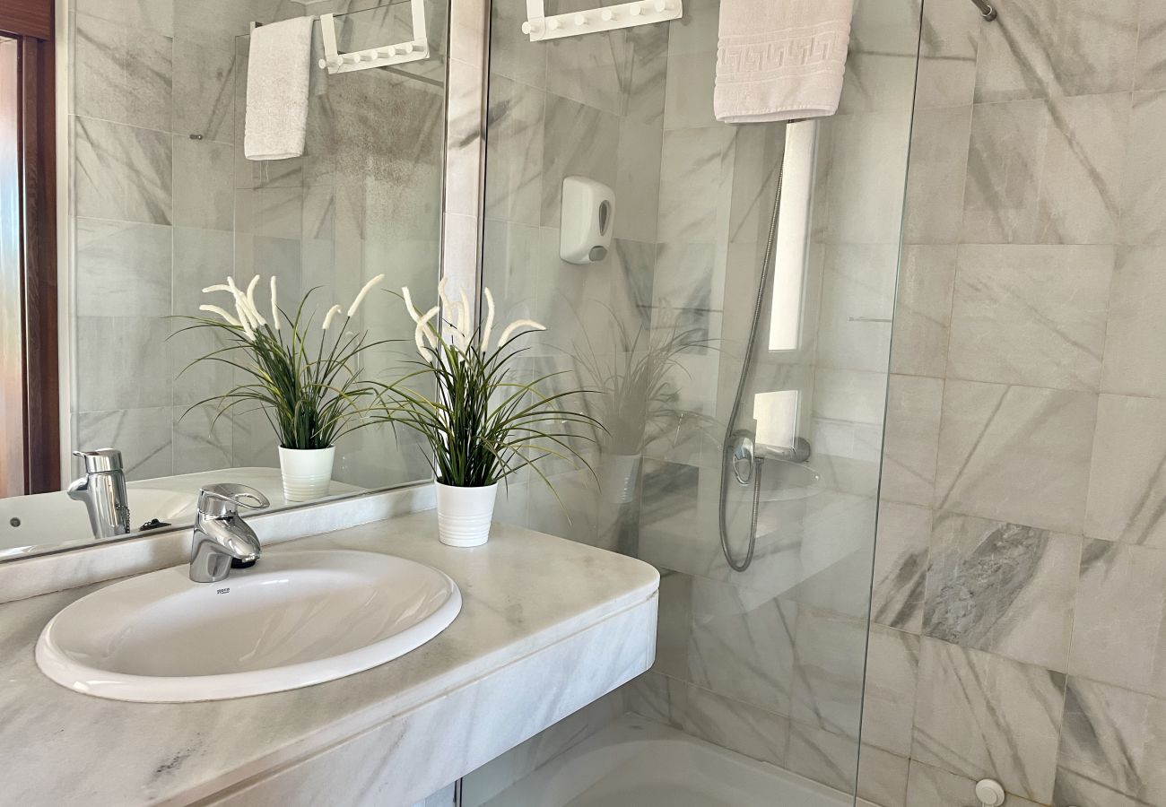 Villa in San Bartolomé de Tirajana - HomeForGuest Villa in Salobre with magnificent views of the golf course. Villa in San Bartolomé de Tirajana - HomeForGuest Villa in Salobre with magnificent views of the golf course.
