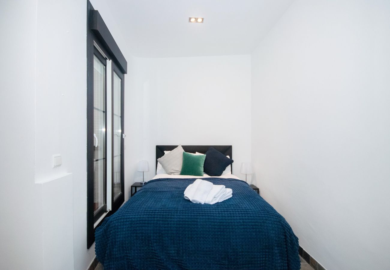 Apartment in Madrid - Apartamento con Encanto en Malasaña Tempory Apartment in Madrid - Apartamento con Encanto en Malasaña Tempory