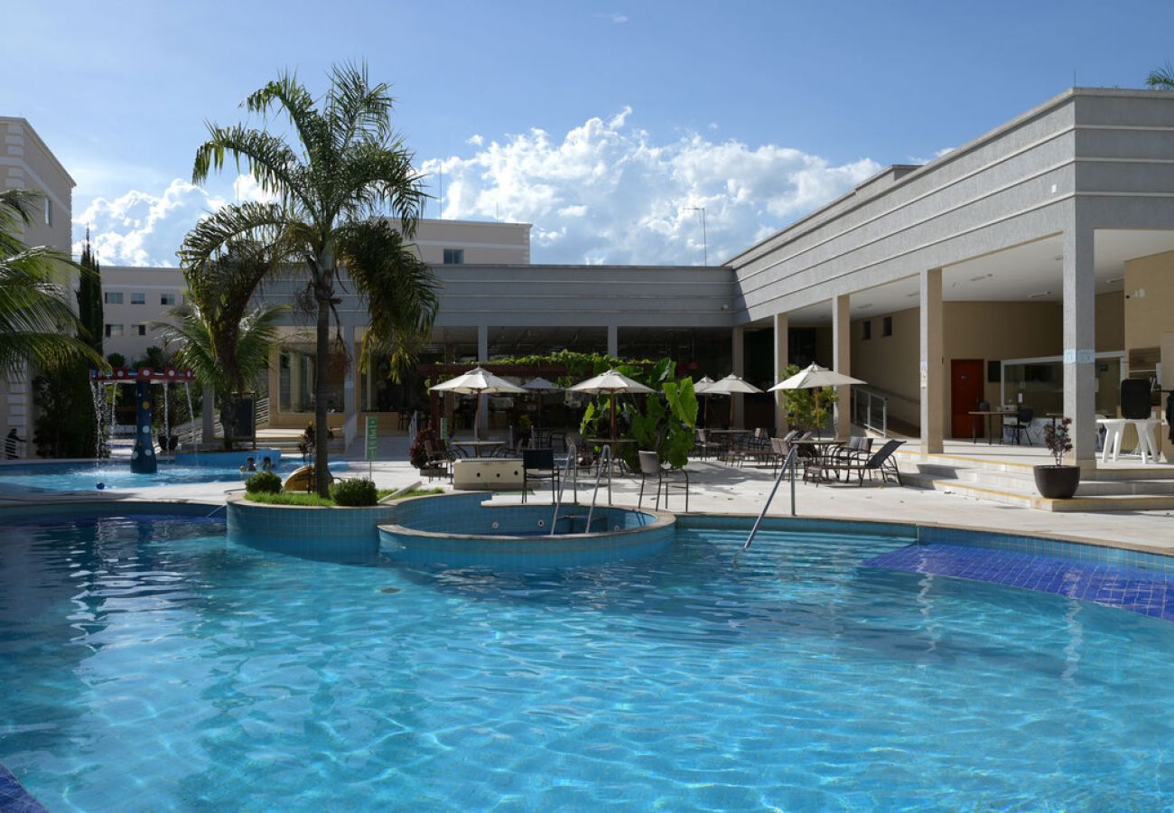 Apartment in Caldas Novas - Ótimo apto c piscina e Wi-Fi em Caldas Novas/GO