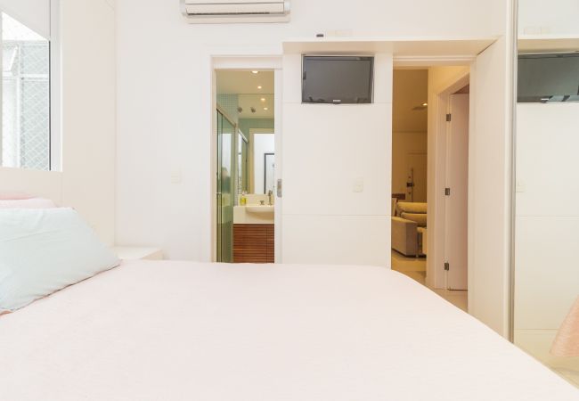 Apartment in Rio de Janeiro - BAR203| Apto alto padrão em área nobre de Ipanema Apartment in Rio de Janeiro - BAR203| Apto alto padrão em área nobre de Ipanema
