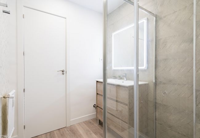 Apartment in Madrid - Parque de Atracciones-Zoo-Casa de Campo  Apartment in Madrid - Parque de Atracciones-Zoo-Casa de Campo