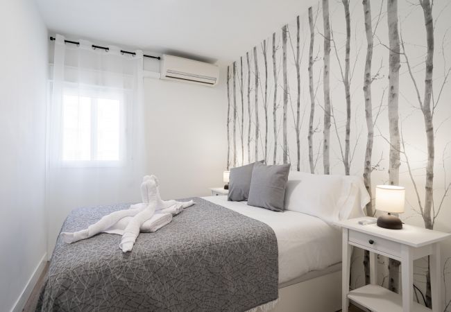 Apartment in Madrid - Parque de Atracciones-Zoo-Casa de Campo  Apartment in Madrid - Parque de Atracciones-Zoo-Casa de Campo