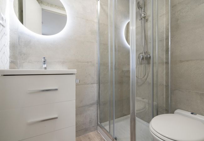 Apartment in Madrid - Parque de Atracciones-Zoo-Casa de Campo  Apartment in Madrid - Parque de Atracciones-Zoo-Casa de Campo