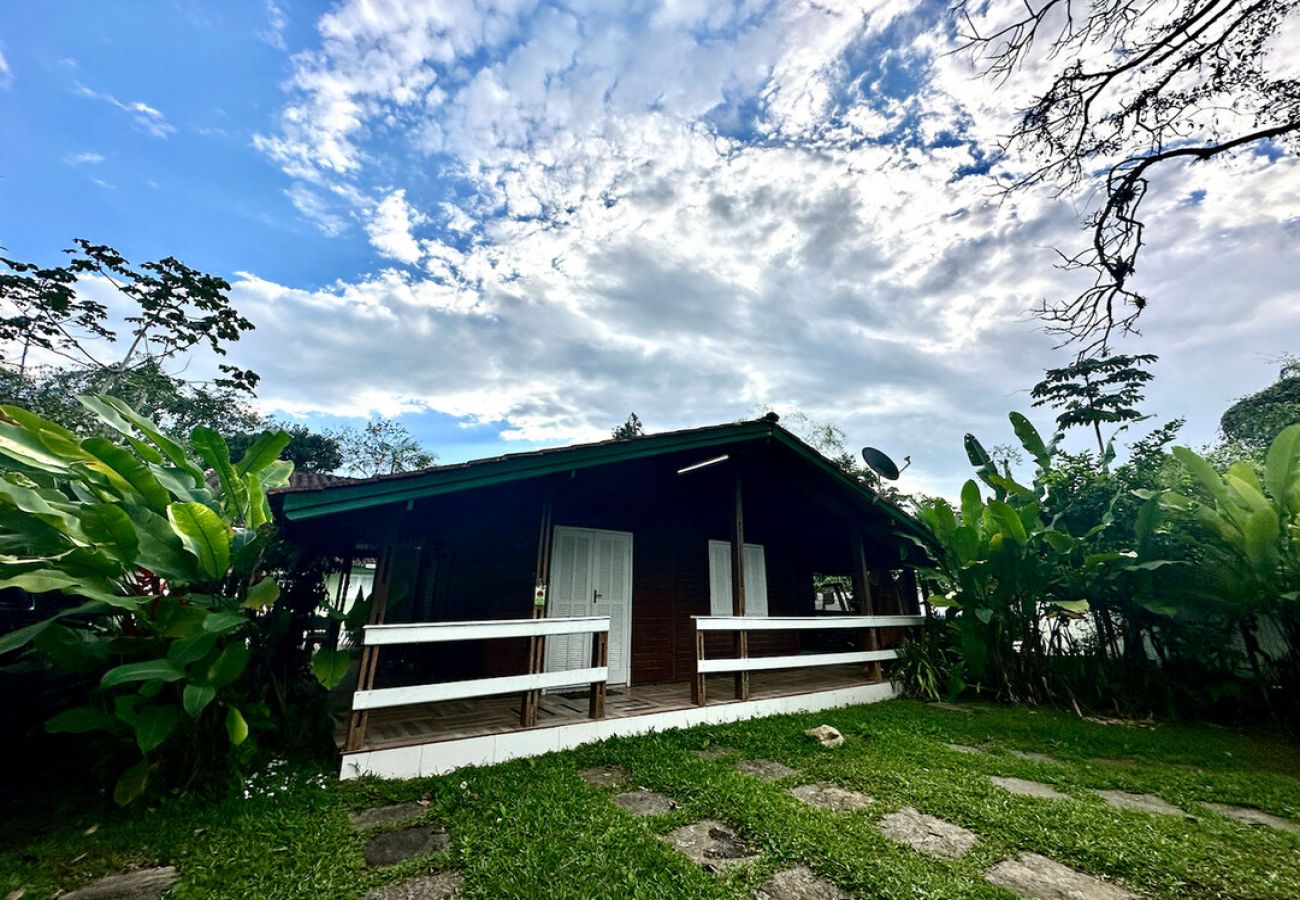 House in Ubatuba - Casa com piscina e churrasqueira em Ubatuba/SP