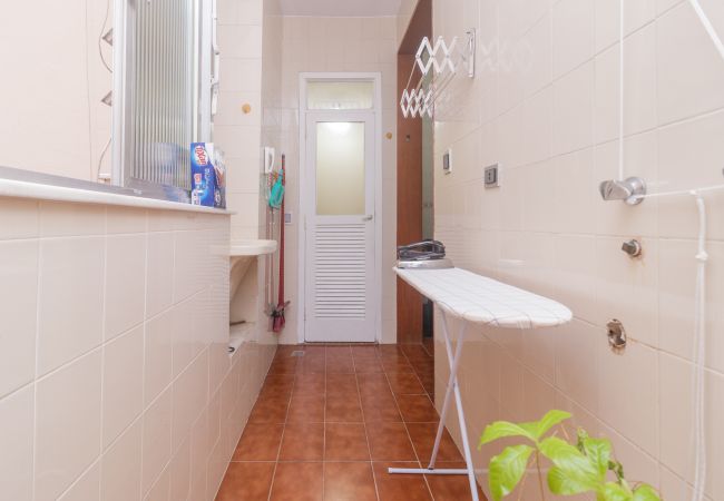 Apartment in Rio de Janeiro - MAG504| Espaçoso apartamento em Copacabana Apartment in Rio de Janeiro - MAG504| Espaçoso apartamento em Copacabana