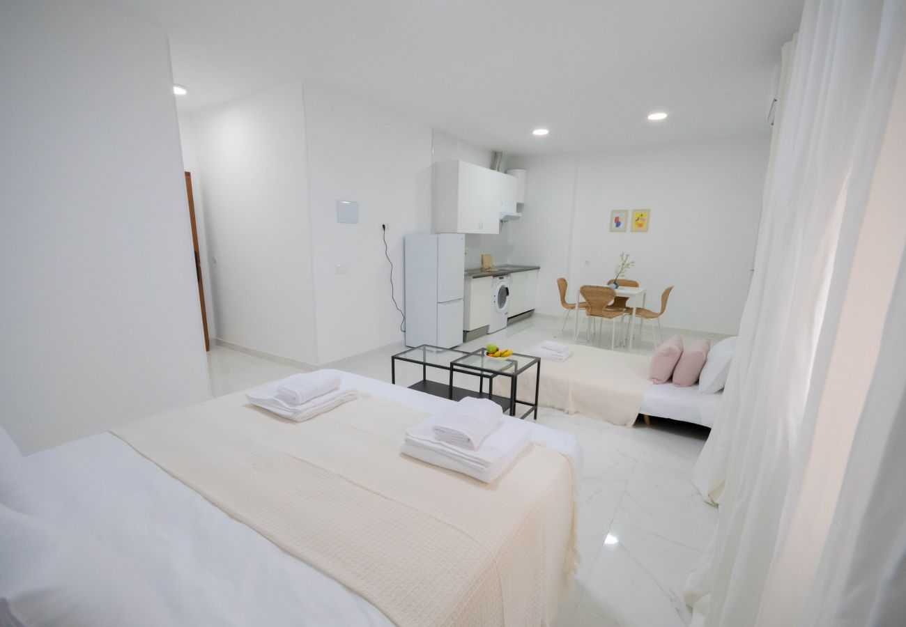 Studio in Madrid - ESTUDIO-TETUAN  Studio in Madrid - ESTUDIO-TETUAN