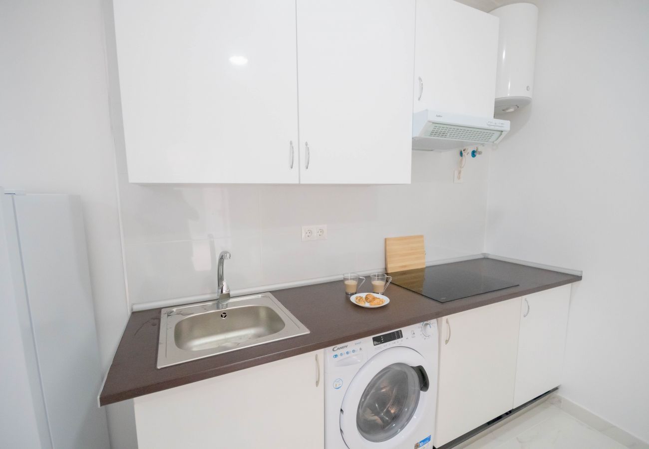 Studio in Madrid - ESTUDIO-TETUAN  Studio in Madrid - ESTUDIO-TETUAN