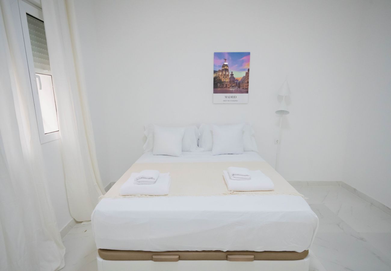 Studio in Madrid - ESTUDIO-TETUAN  Studio in Madrid - ESTUDIO-TETUAN