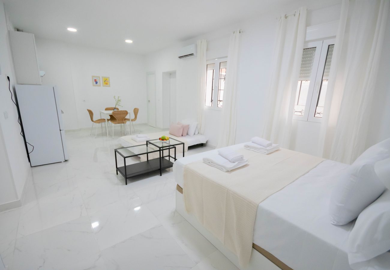 Studio in Madrid - ESTUDIO-TETUAN  Studio in Madrid - ESTUDIO-TETUAN