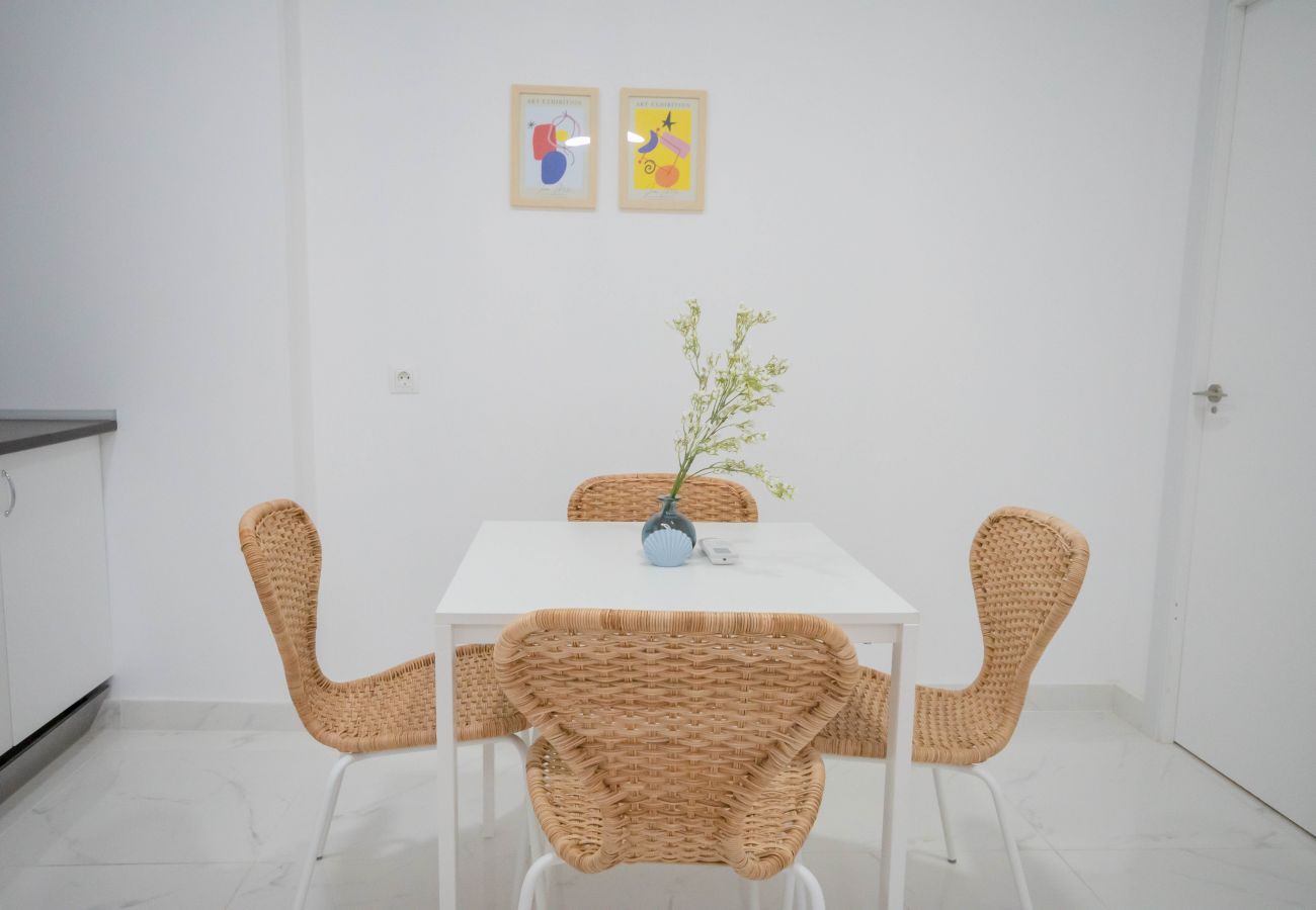 Studio in Madrid - ESTUDIO-TETUAN  Studio in Madrid - ESTUDIO-TETUAN