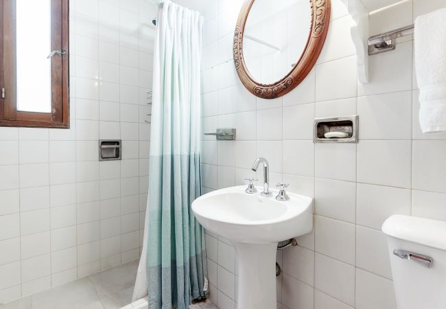 House in Luján de Cuyo -  Espectacular casa para grupos, opcional desayuno House in Luján de Cuyo -  Espectacular casa para grupos, opcional desayuno