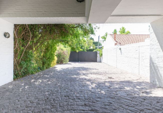 House in Luján de Cuyo -  Espectacular casa para grupos, opcional desayuno House in Luján de Cuyo -  Espectacular casa para grupos, opcional desayuno