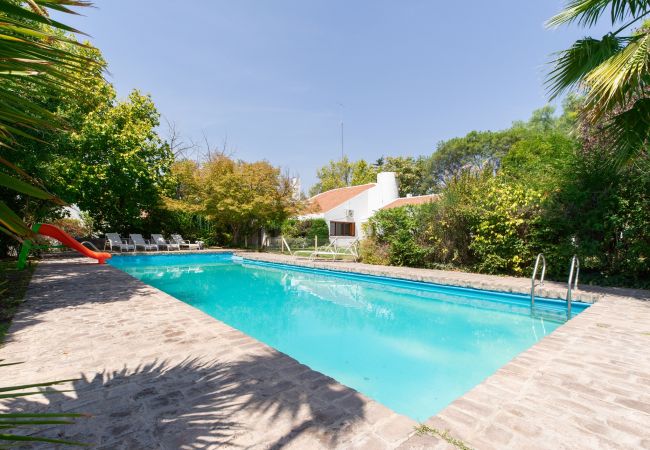 House in Luján de Cuyo -  Espectacular casa para grupos, opcional desayuno House in Luján de Cuyo -  Espectacular casa para grupos, opcional desayuno