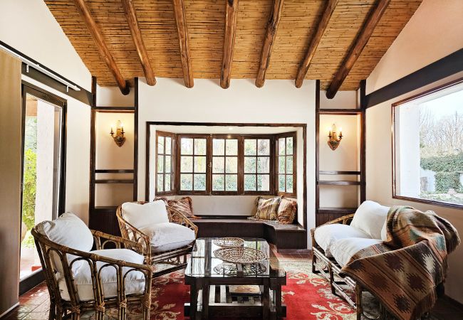 House in Luján de Cuyo -  Amplia y cálida rodeada de verde con seguridad House in Luján de Cuyo -  Amplia y cálida rodeada de verde con seguridad