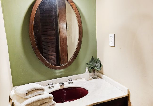 House in Luján de Cuyo -  Amplia y cálida rodeada de verde con seguridad House in Luján de Cuyo -  Amplia y cálida rodeada de verde con seguridad