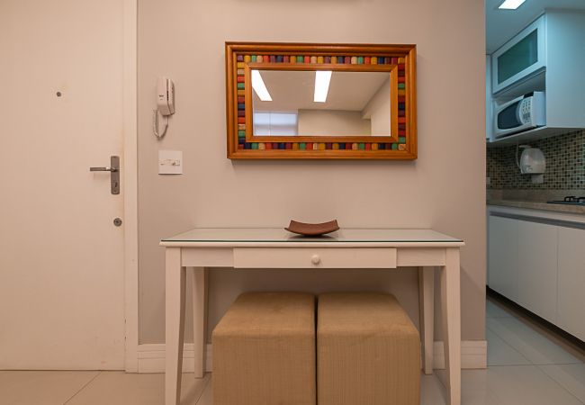 Apartment in Rio de Janeiro - 3 minutes from Copacabana beach | STC303 Apartment in Rio de Janeiro - 3 minutes from Copacabana beach | STC303