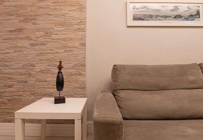 Apartment in Rio de Janeiro - 3 minutes from Copacabana beach | STC303 Apartment in Rio de Janeiro - 3 minutes from Copacabana beach | STC303