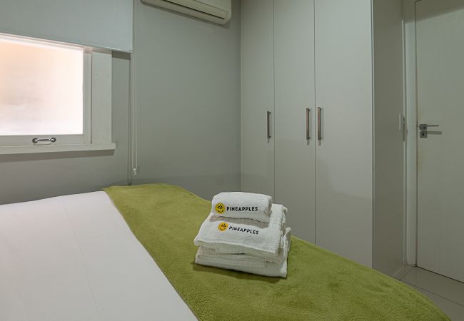 Apartment in Rio de Janeiro - 3 minutes from Copacabana beach | STC303 Apartment in Rio de Janeiro - 3 minutes from Copacabana beach | STC303