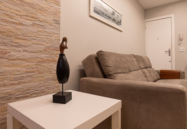 Apartment in Rio de Janeiro - 3 minutes from Copacabana beach | STC303 Apartment in Rio de Janeiro - 3 minutes from Copacabana beach | STC303