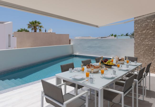 Villa in Adeje - Villa Horizon Luxe Villa in Adeje - Villa Horizon Luxe