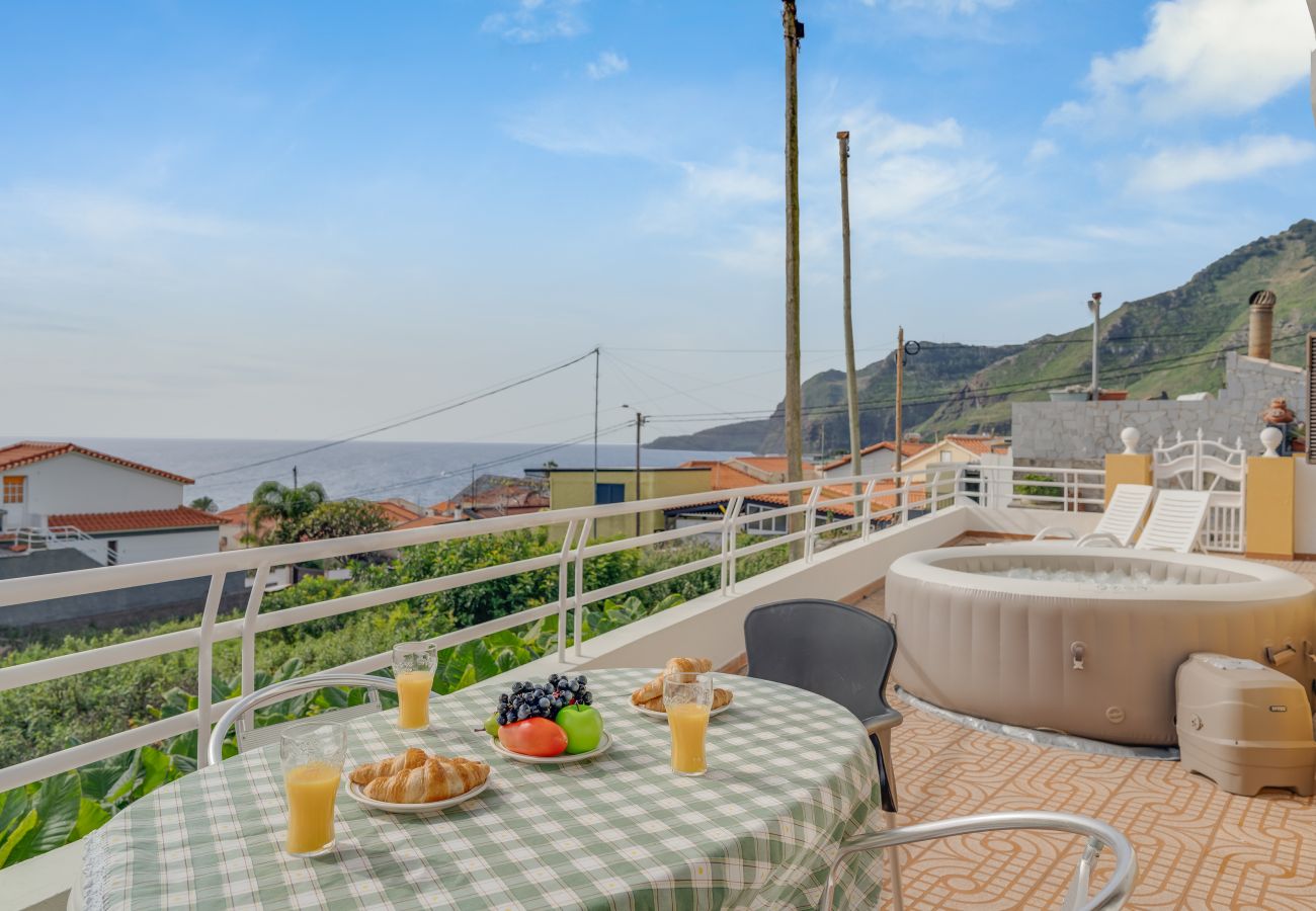 House in Caniçal - Casa Moreira by Atlantic Holiday