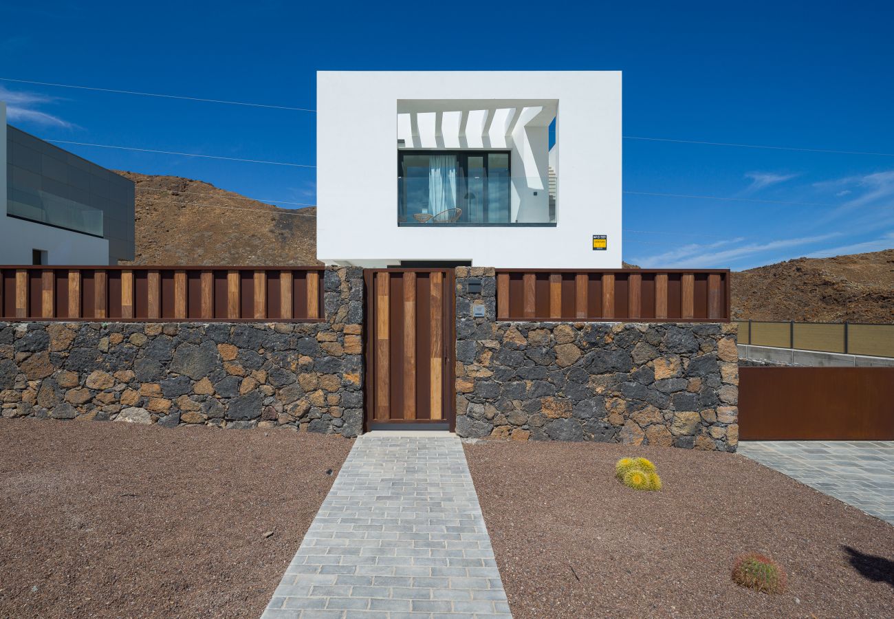 Villa in Corralejo -  Villa Deluxe Las Calderas 01 with private pool Villa in Corralejo -  Villa Deluxe Las Calderas 01 with private pool