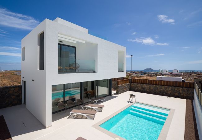Villa/Dettached house in Corralejo - Las Calderas Vista Retreat