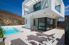 Villa in Corralejo - Las Calderas Vista Retreat