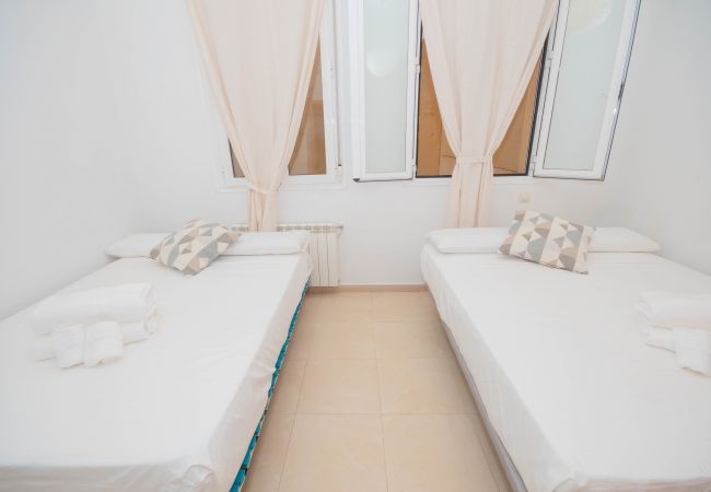 Apartment in Madrid - Rooms for rent in Barrio Chueca - Madrid INF1F Apartment in Madrid - Rooms for rent in Barrio Chueca - Madrid INF1F