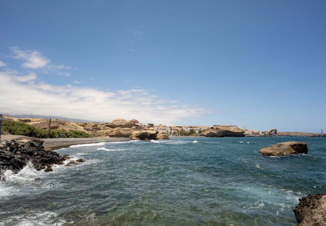 Apartment in Arico - Bonito apartamento a 100 m de la playa Apartment in Arico - Bonito apartamento a 100 m de la playa