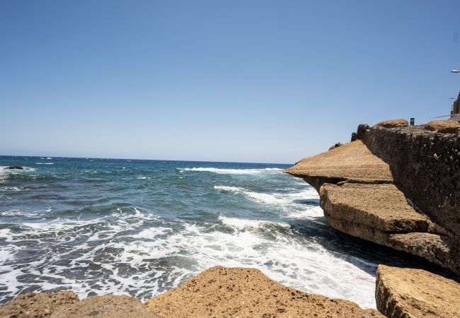 Apartment in Arico - Bonito apartamento a 100 m de la playa Apartment in Arico - Bonito apartamento a 100 m de la playa