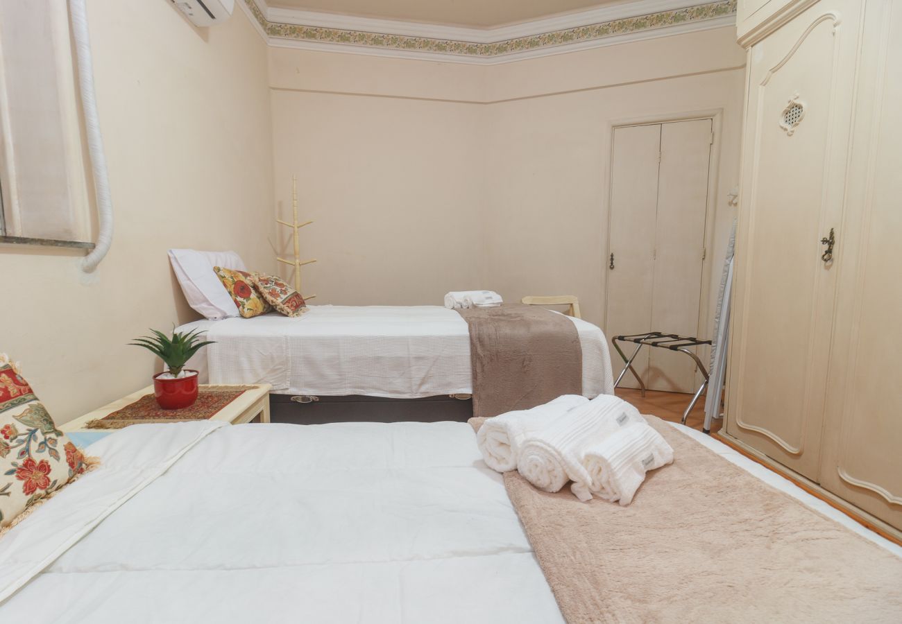 Apartment in Rio de Janeiro - NS201| Apto. 2 quadras da praia de Copacabana Apartment in Rio de Janeiro - NS201| Apto. 2 quadras da praia de Copacabana