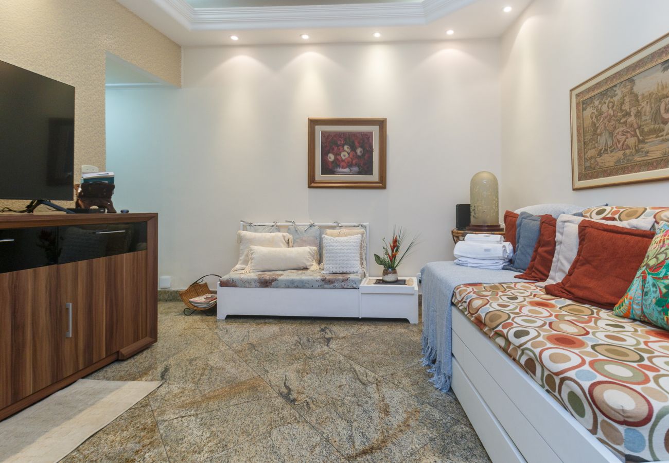 Apartment in Rio de Janeiro - NS201| Apto. 2 quadras da praia de Copacabana Apartment in Rio de Janeiro - NS201| Apto. 2 quadras da praia de Copacabana