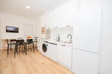 Apartment in Madrid - Cozy and charming 3-bedroom apartment in Madrid 