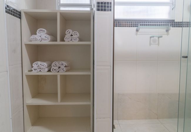 Apartment in Rio de Janeiro - Brt401A| 3 quartos em Copacabana, 9 min do Posto 4 Apartment in Rio de Janeiro - Brt401A| 3 quartos em Copacabana, 9 min do Posto 4
