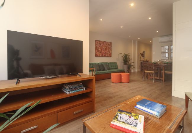 Apartment in Rio de Janeiro - Brt401A| 3 quartos em Copacabana, 9 min do Posto 4 Apartment in Rio de Janeiro - Brt401A| 3 quartos em Copacabana, 9 min do Posto 4