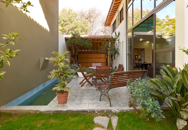 House in Mendoza -  Espectacular casa cerca de Arístides Villanueva House in Mendoza -  Espectacular casa cerca de Arístides Villanueva