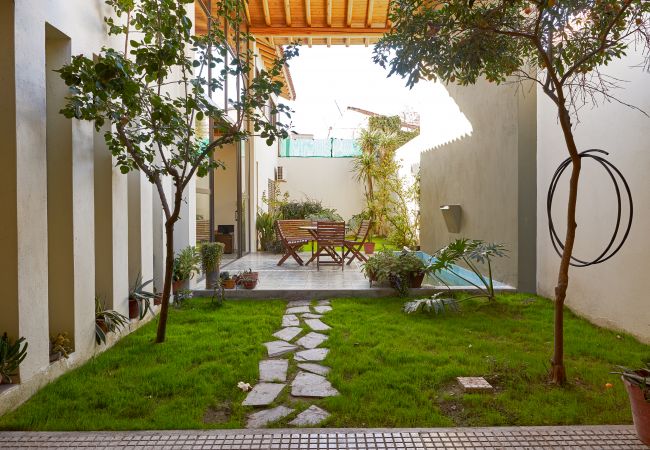 House in Mendoza -  Espectacular casa cerca de Arístides Villanueva House in Mendoza -  Espectacular casa cerca de Arístides Villanueva