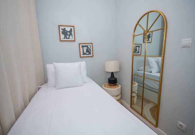 Apartment in Madrid - Luminoso y amplio apartamento en Cuatro Caminos Madrid Apartment in Madrid - Luminoso y amplio apartamento en Cuatro Caminos Madrid