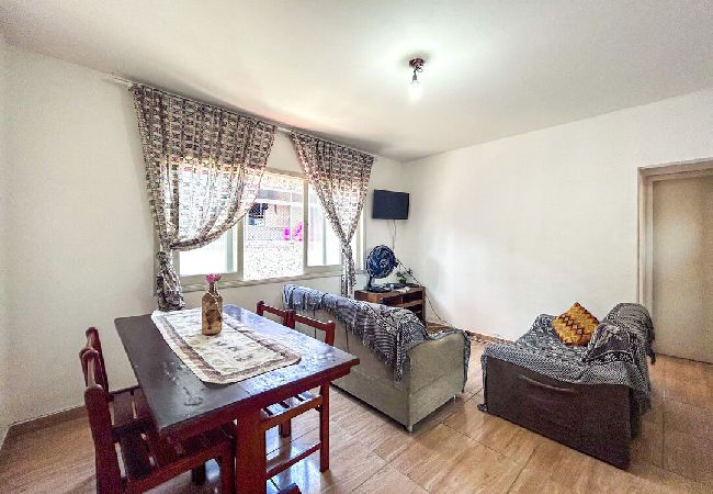  in São Vicente - Ótimo apartamento a 850m Praia do Gonzaguinha/SP